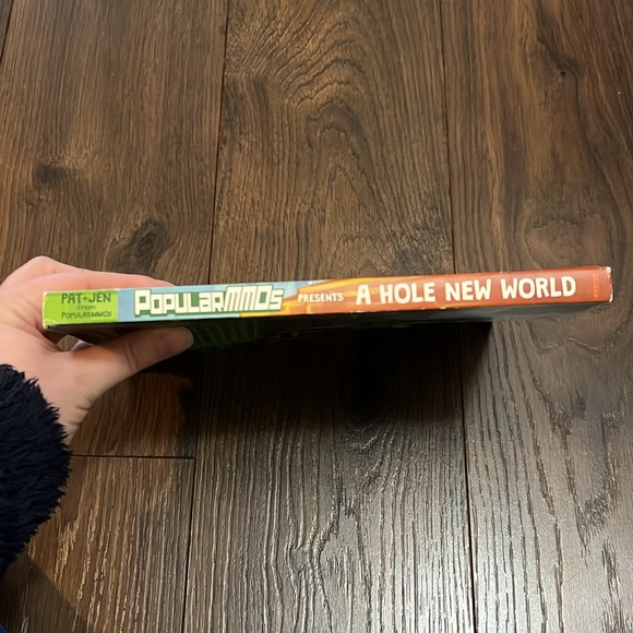 PopularMMOs Presents A Hole New World - Picture 6 of 8